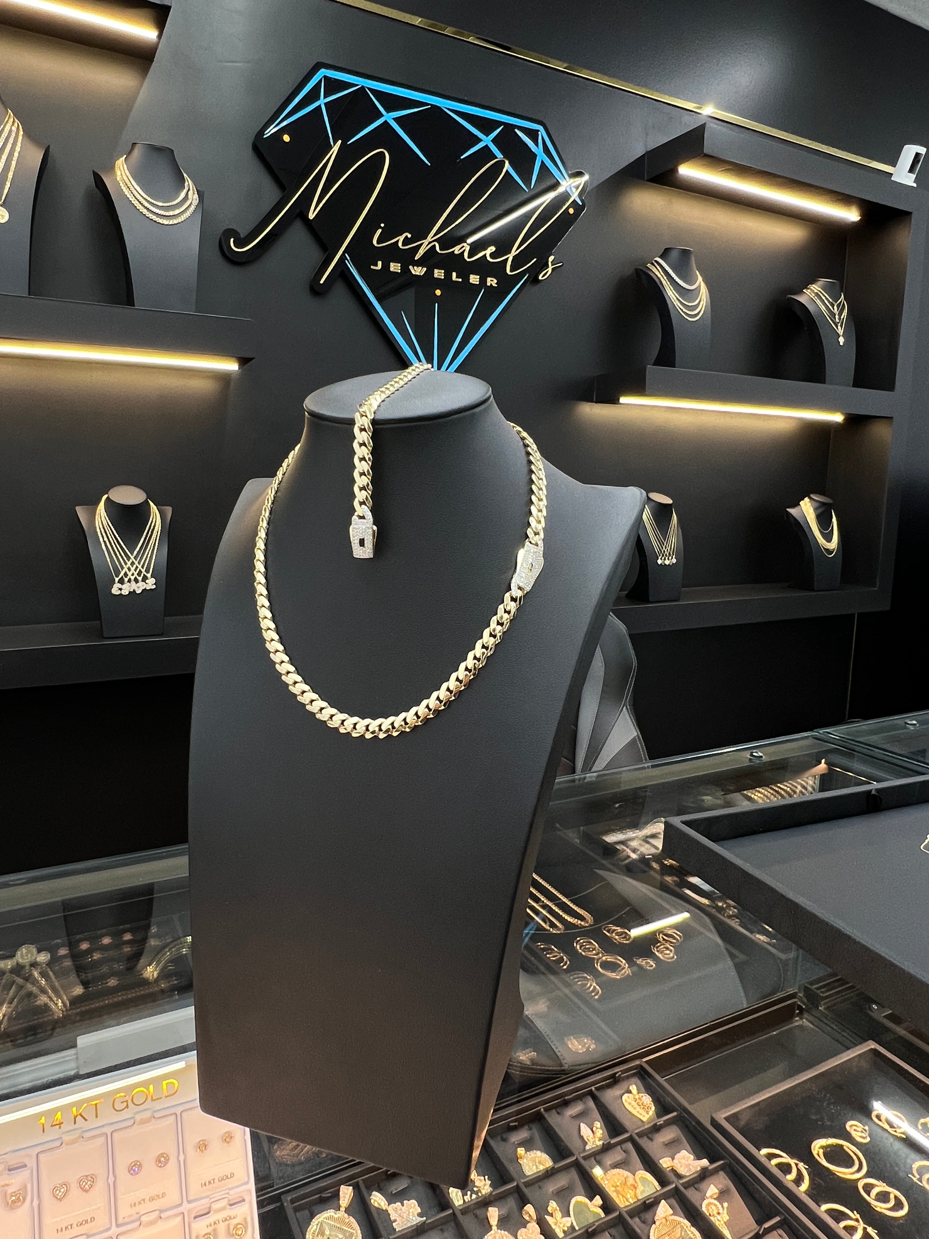 Necklaces set